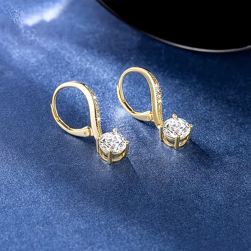 Charming Gold Earring for Any Occasion