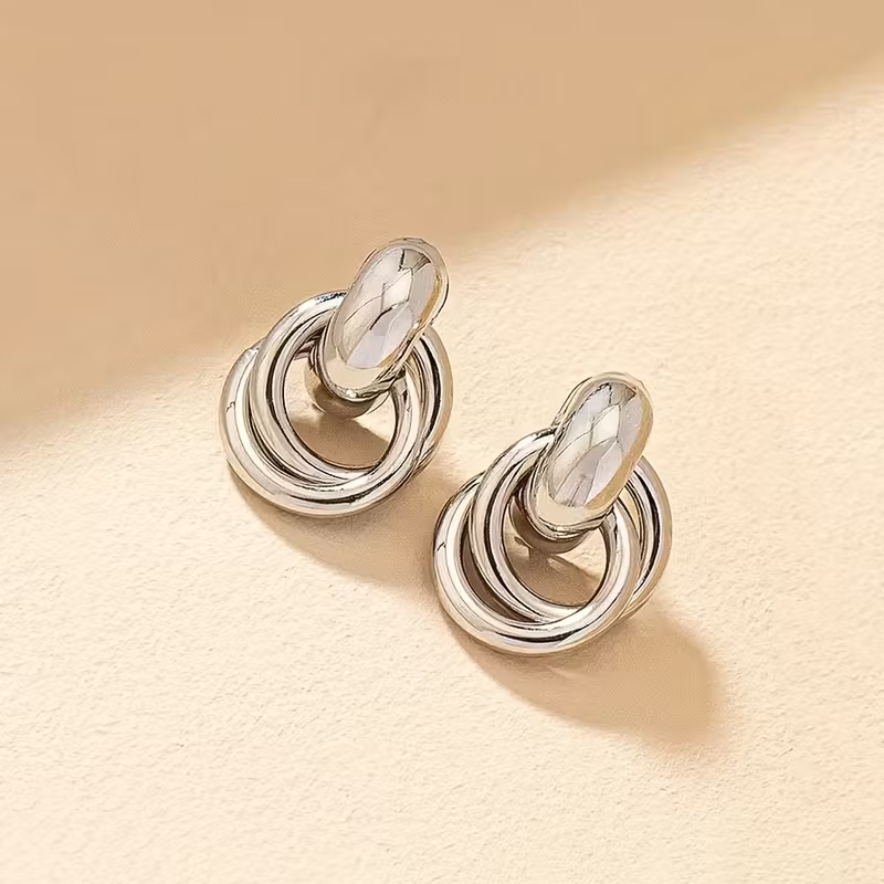 Elegant Gold Earring for Every Occasion