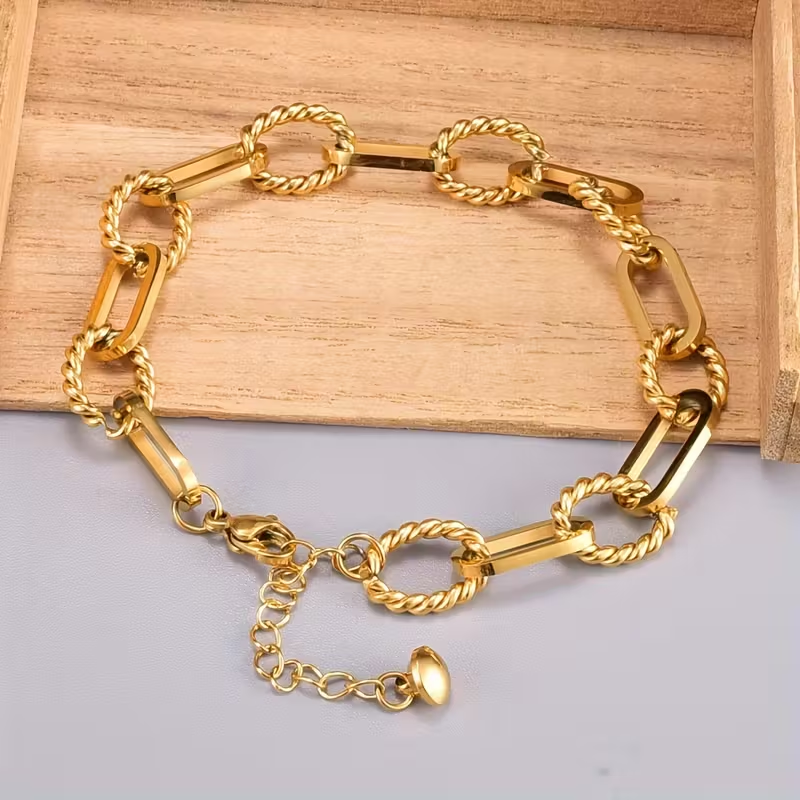 Beautiful Gold Bracelet with Unique Style