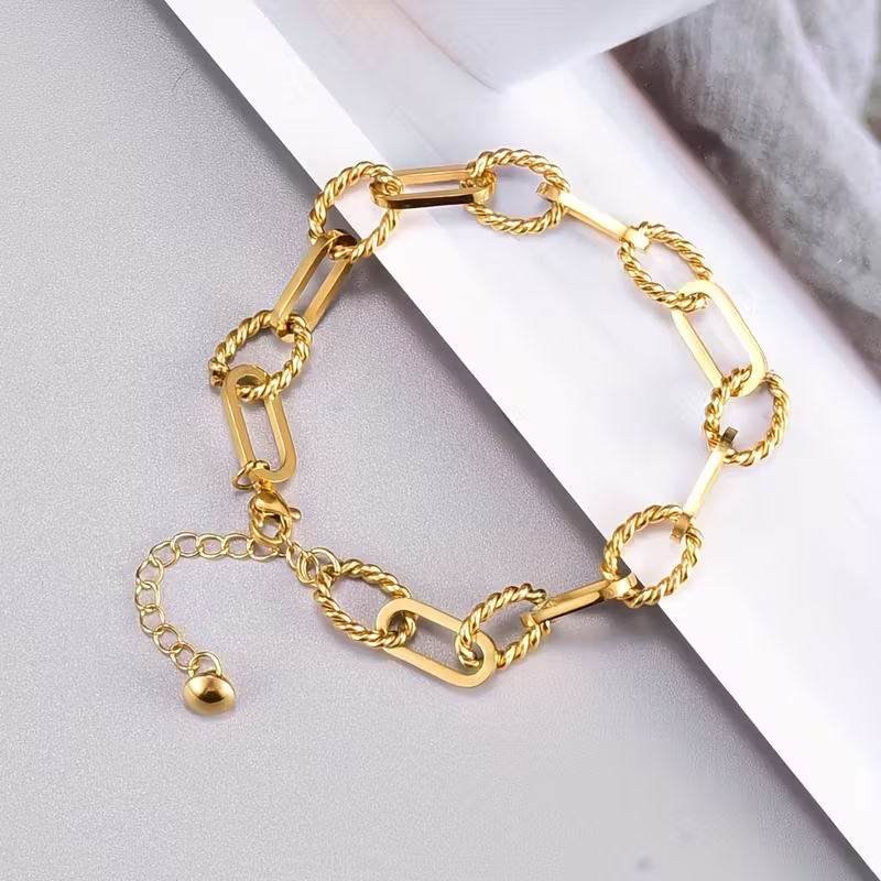 Beautiful Gold Bracelet with Unique Style