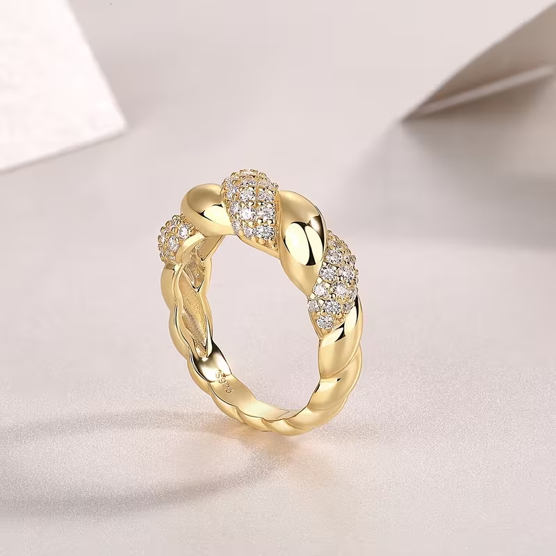 Stunning Gold Ring for Daily Wear