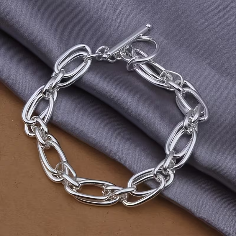 Classic Silver Bracelet with Timeless Appeal