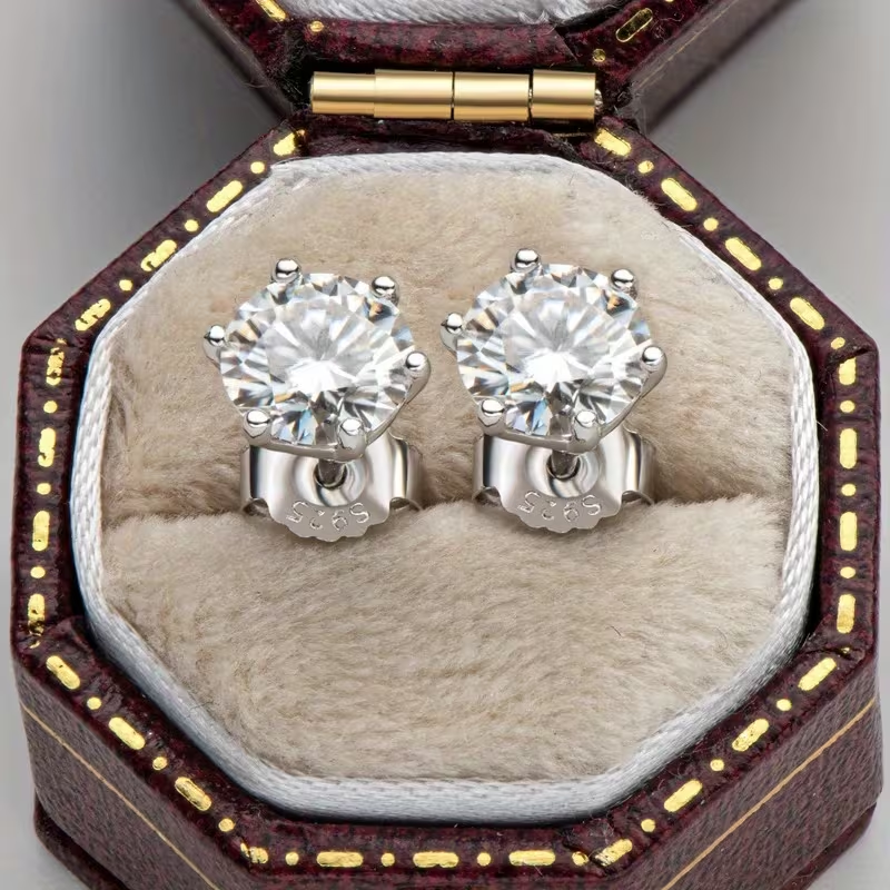 Delicate Artisan Gold Earring