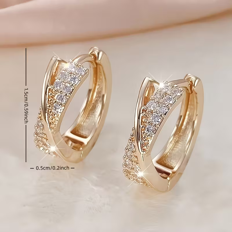 Classic Gold Earring with Timeless Appeal