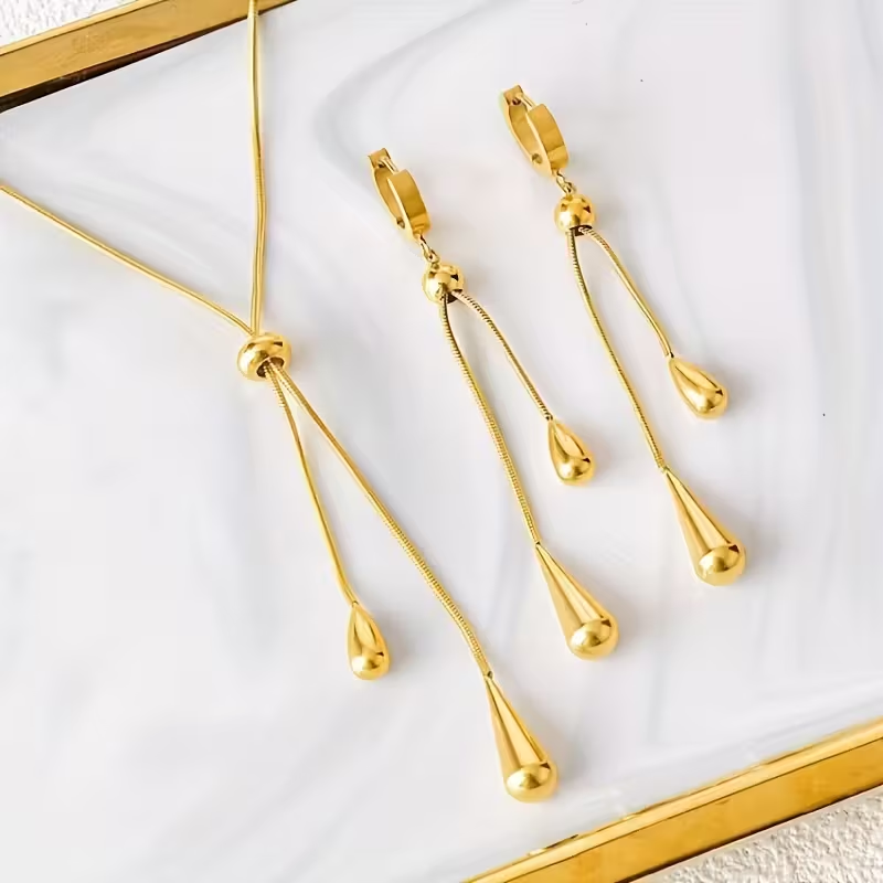 Classic Gold Set with Timeless Appeal
