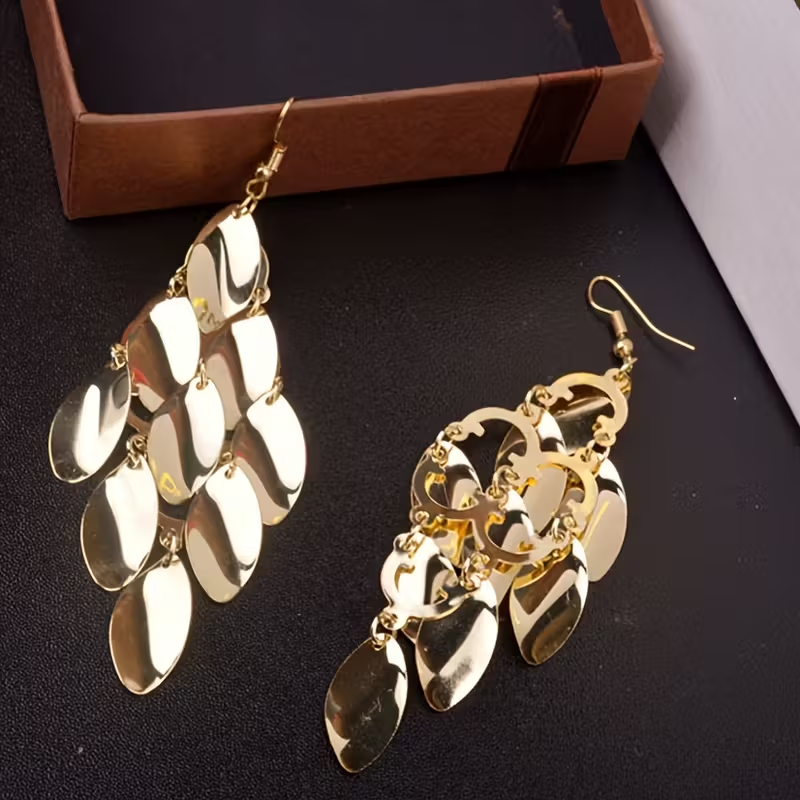 Charming Gold Earring for Any Occasion