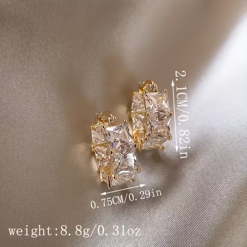 Stunning Gold Earring for Daily Wear