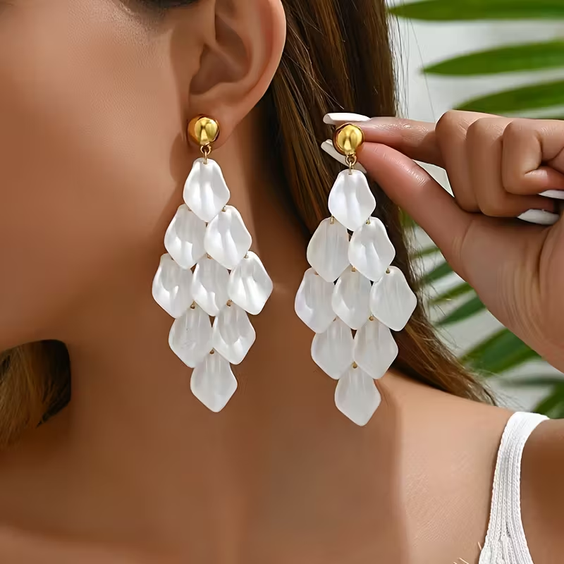 Elegant Geometric Tassel Leaf Earrings