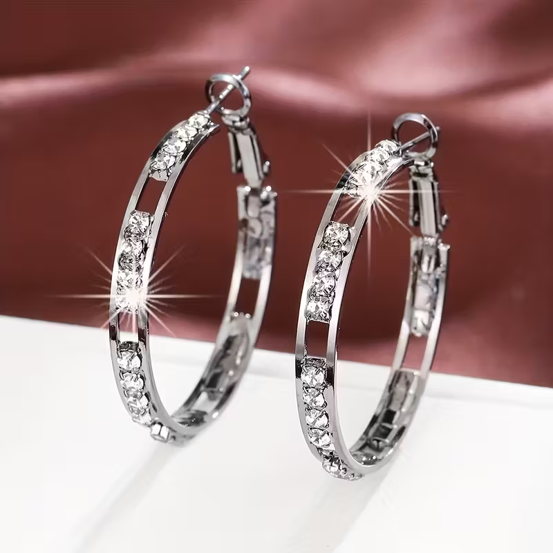 Charming Earring for Any Occasion