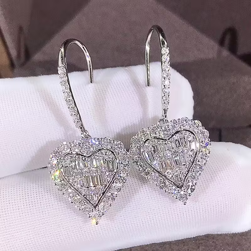 Charming Silver Earring for Any Occasion