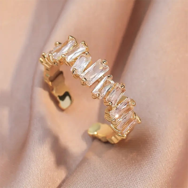 Inlaid White Glass Gold Ring
