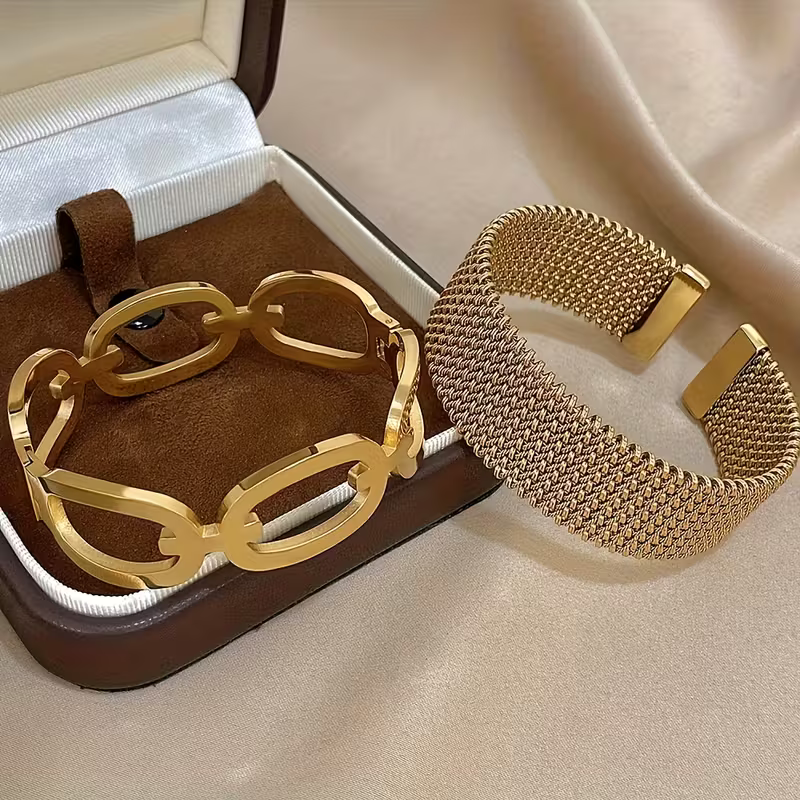 Beautiful Set with Unique Style