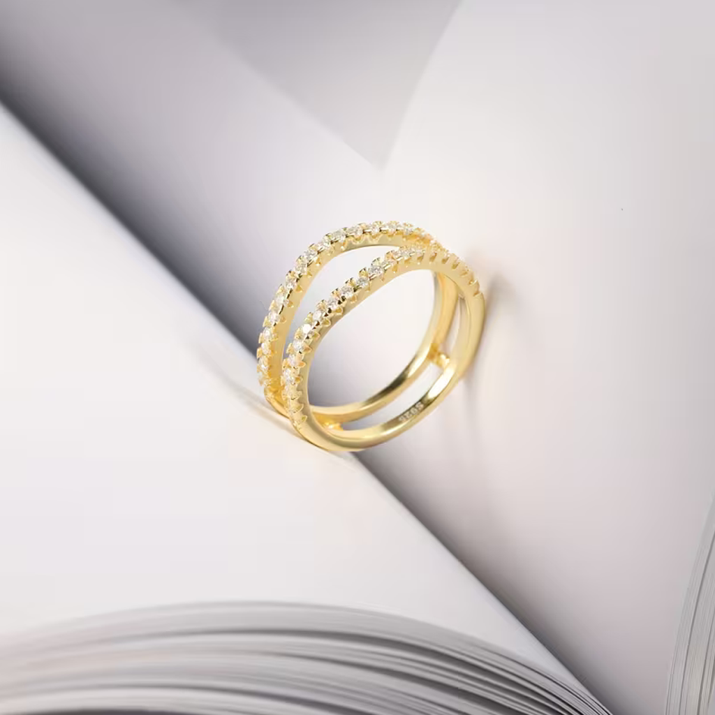 Romantic Gold Ring for Special Moments