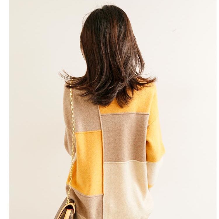 JO | Turtleneck knitted sweater