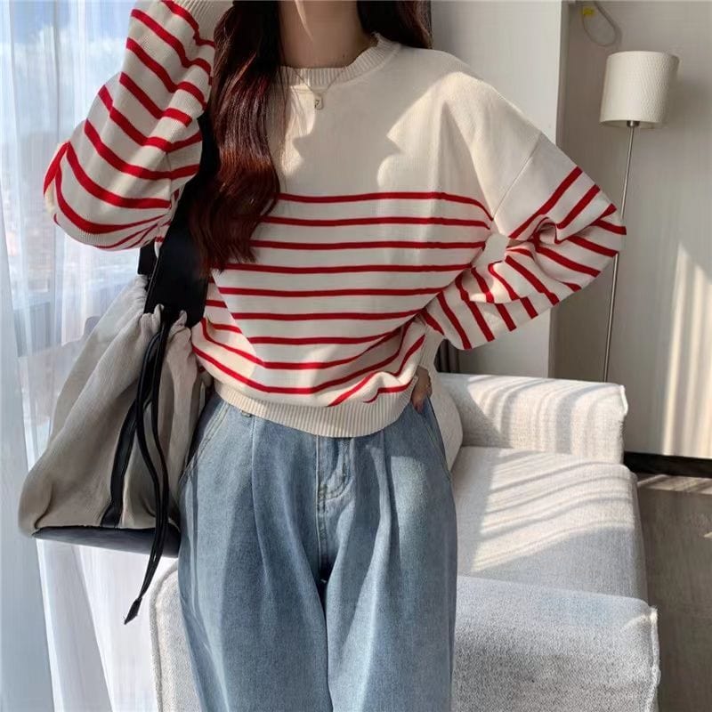 JO | Solid round neck sweater