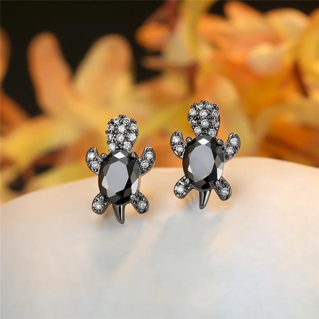 Romantic Silver Earring for Special Moments