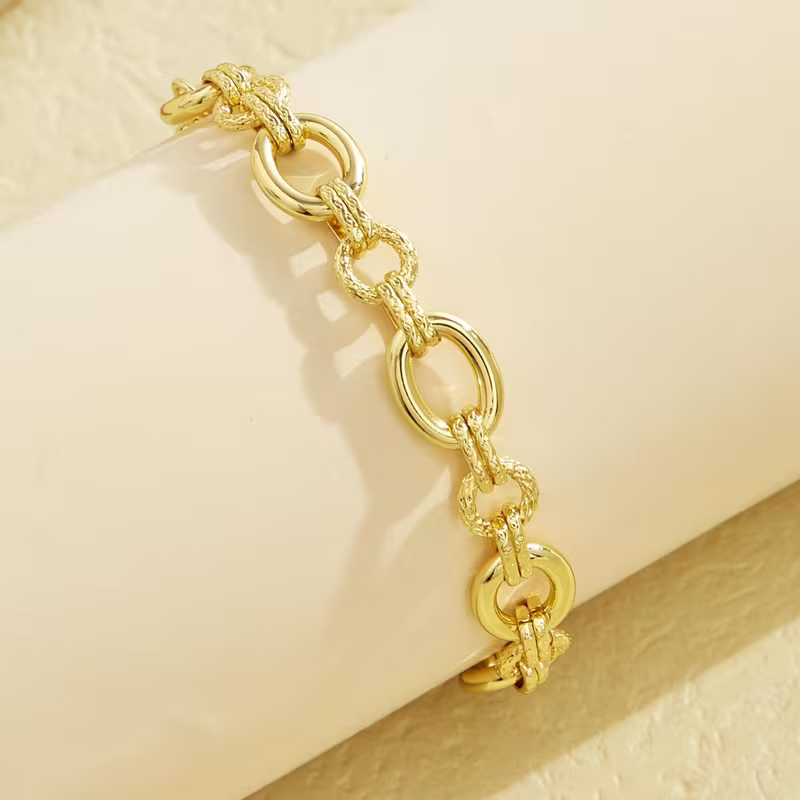 Charming Bracelet for Any Occasion