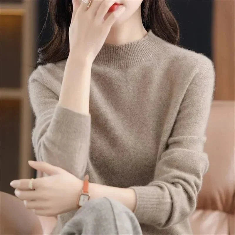 JO | Soft knitted sweater with turtleneck