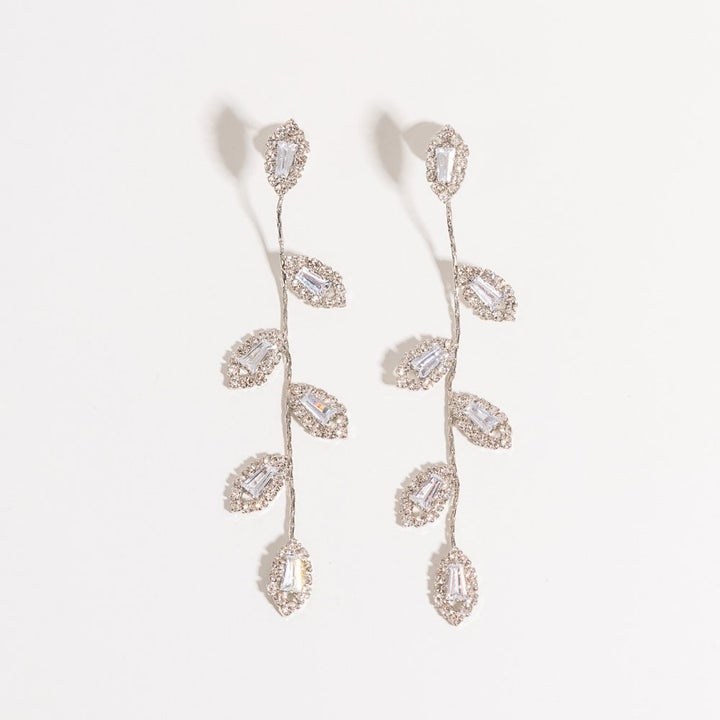 Charming Silver Earring for Any Occasion