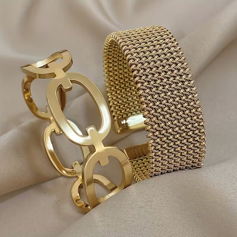 Beautiful Set with Unique Style